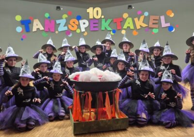 Tanzspektakel 2025 Kindertanzgruppe Hexenmotiv