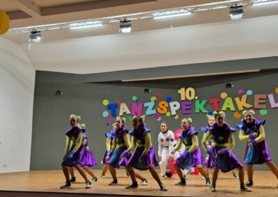 Tanzspektakel 2025 Kindertanzgruppe Rising Flames Tanz