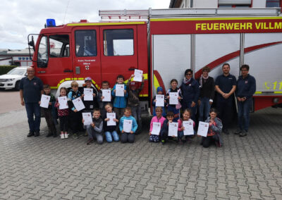 ffw villmar Kinderfeuerwehr gruppenfoto urkunde feuerwehrauto